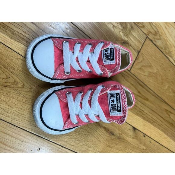 Converse Peach Tennis Shoes Size 6 - Picture 1 of 4